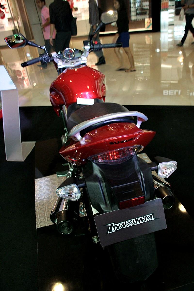 Suzuki Inazuma 250