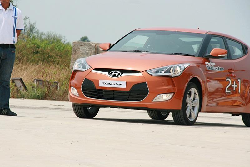 Hyundai Veloster