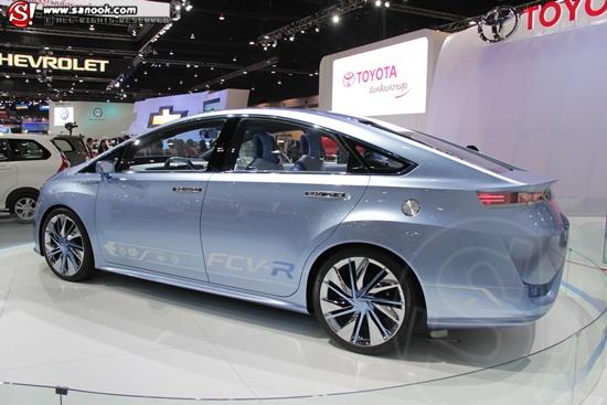 Toyota มอเตอร์โชว์2013