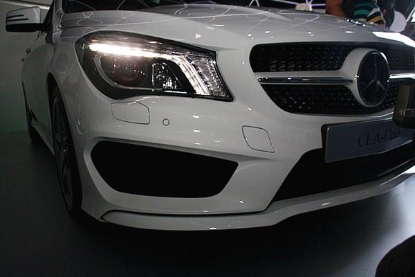 Mercedes Benz CLA 