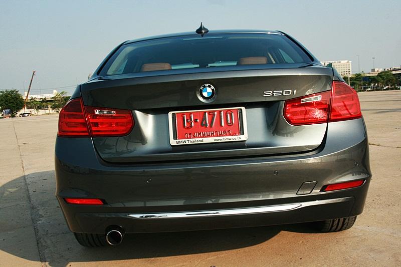 BMW 320i Luxury line