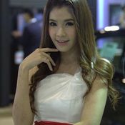 พริตตี้ FAST AUTO SHOW  2013