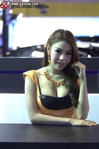 พริตตี้ FAST AUTO SHOW  2013