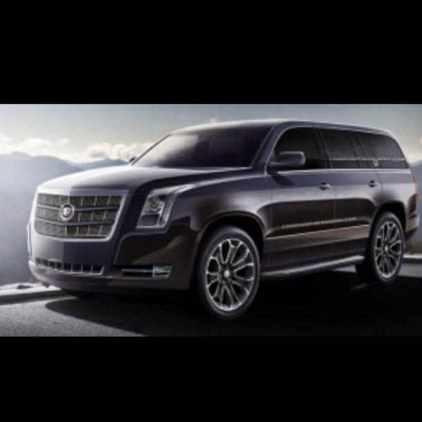 'วู้ดดี้' กับรถ 'Cadillac Escalade'