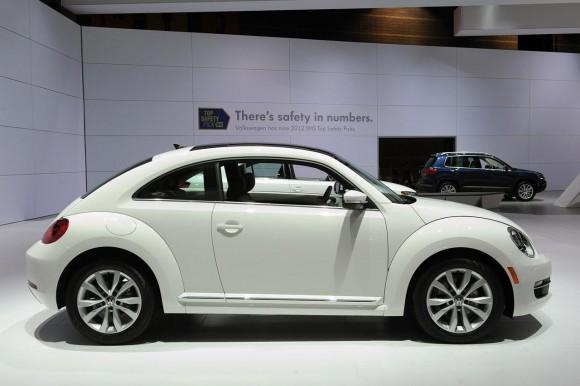 ตุ๊กกี้ กับ Volkswagen Beetle
