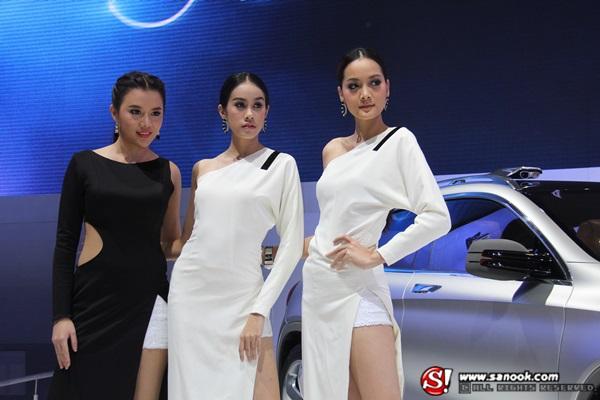 พริตตี้ MERCEDES BENZ Motor Expo 2013