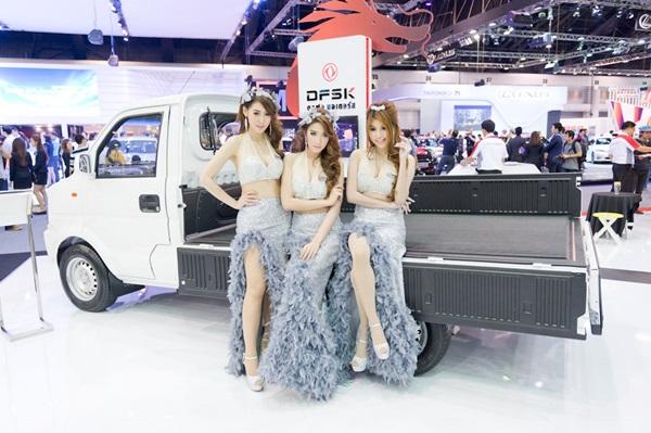 พริตตี้ DFSK Motor Expo 2013