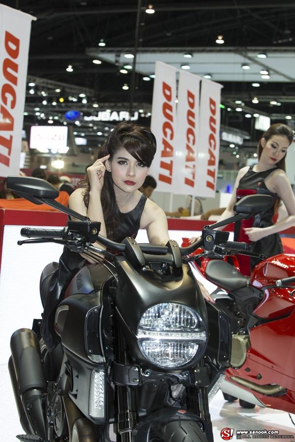 พริตตี้ DUCATI งาน Motor Expo 2013