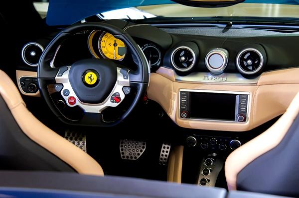เปิดตัว Ferrari California T