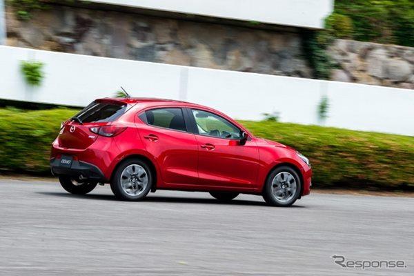 Mazda 2 2015 / Demio