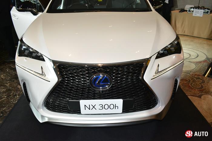 Lexus NX300h