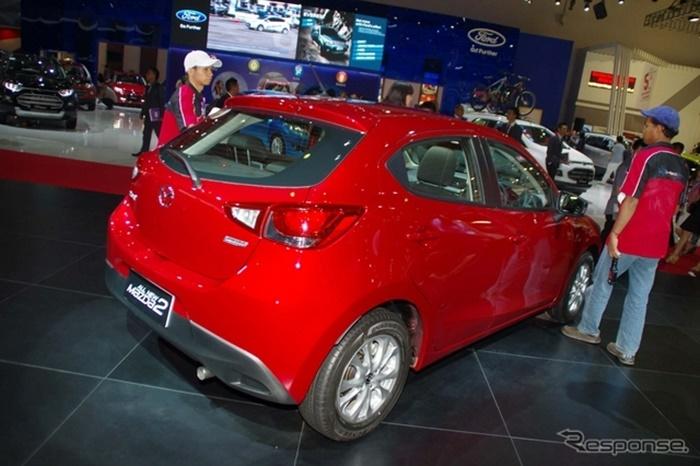 Mazda 2 2015