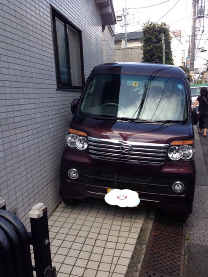จอดรถแบบญี่ปุ่น ที่มา: Pantip