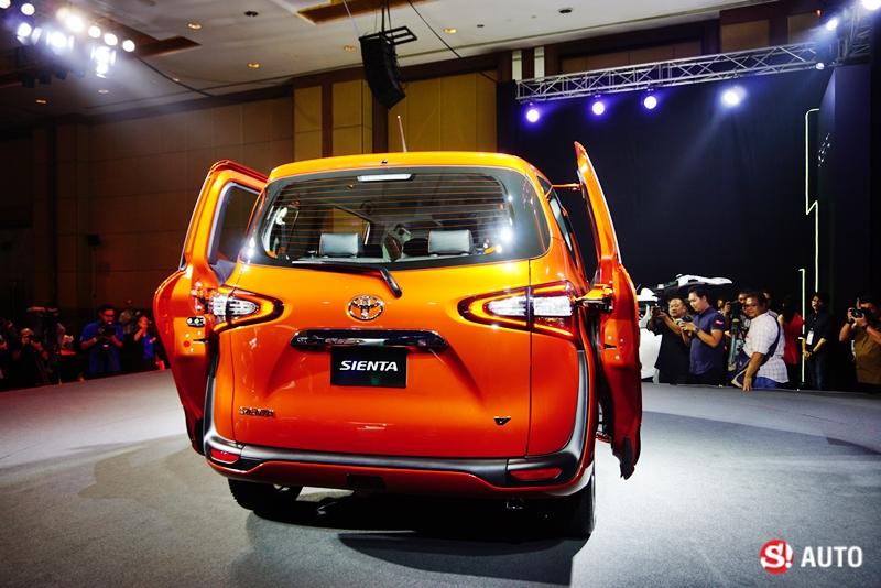 Toyota Sienta 