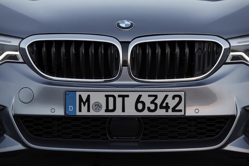2017 BMW 5-Series G30