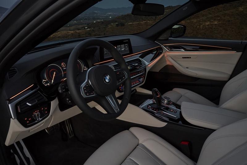 2017 BMW 5-Series G30