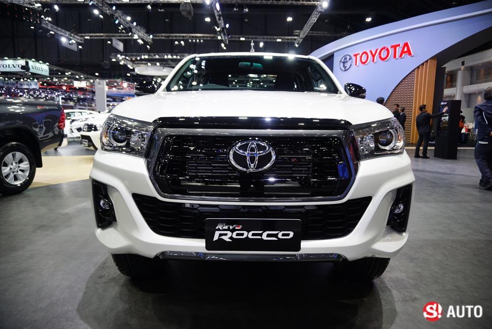 Toyota Revo Rocco 2018