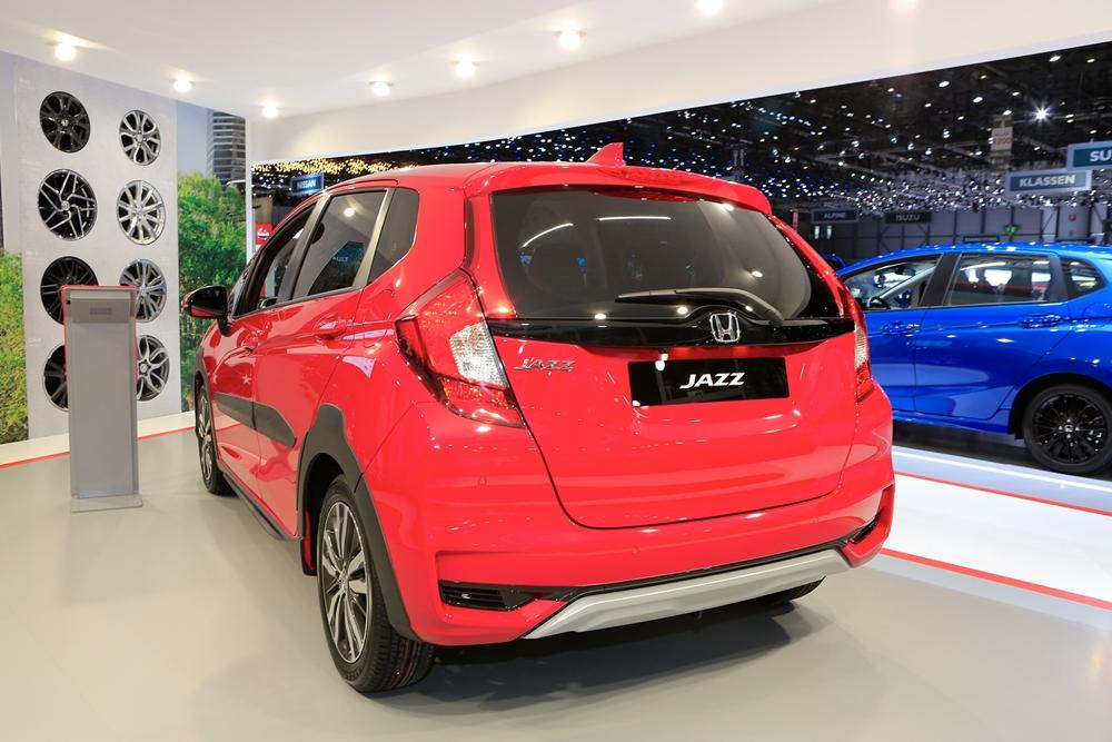 Honda Jazz X-Road 2018 / Credit: Carscoops