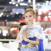 พริตตี้ชุดไทยในงานมอเตอร์โชว์ 2018