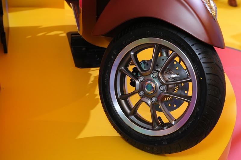 Vespa Primavera 50th Anniversary Edition 2018