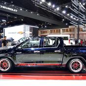 Toyota Hilux Revo Z Edition Black Mamba 2019