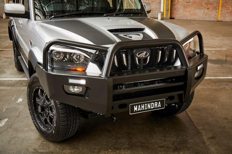 Mahindra Black mHAWK PikUp 2019 