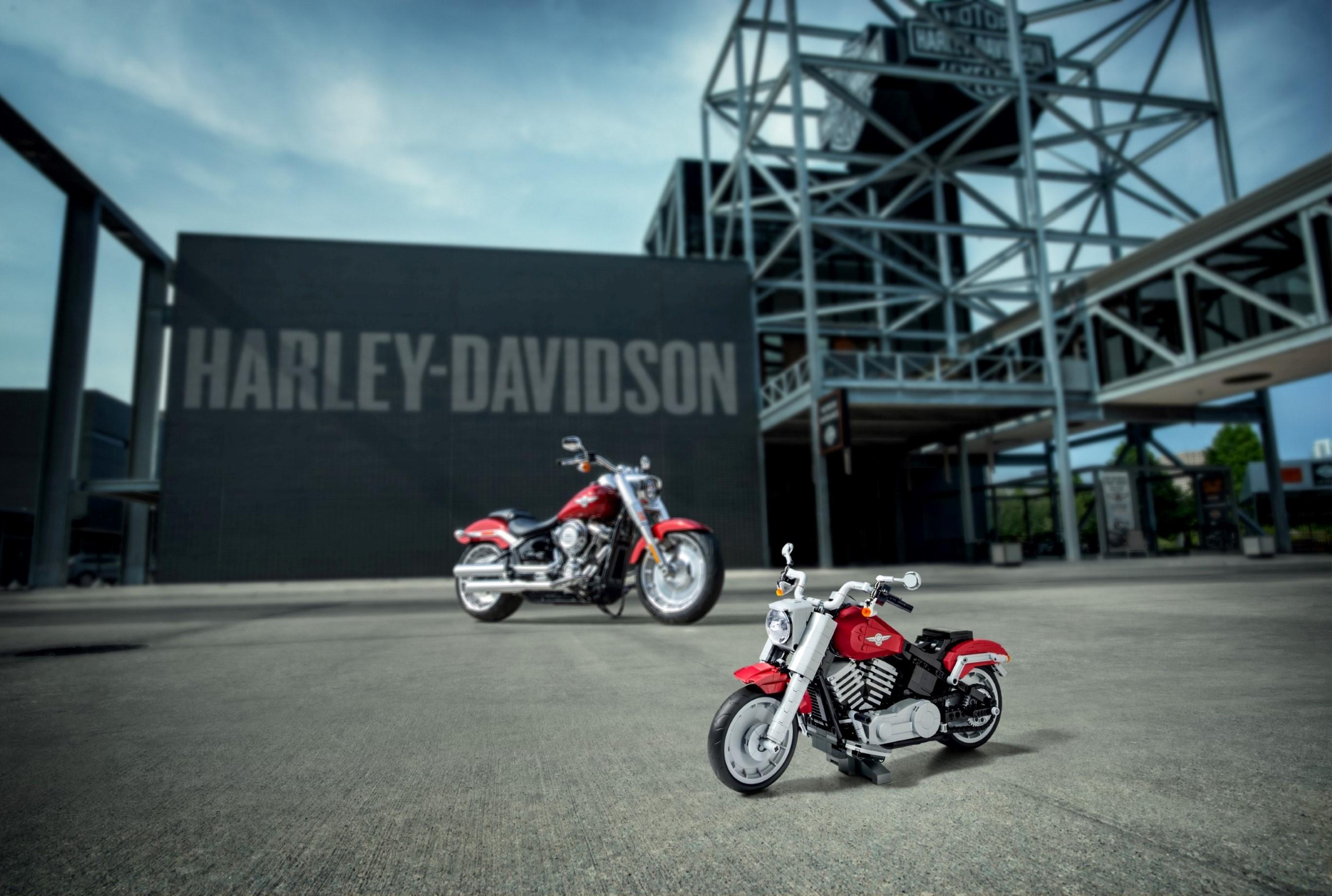 Harley-Davidson® จับมือ LEGO เปิดตัวคอลเลกชั่น Fat Boy™ โมเดลสุดเท่ที่ควรครอบครอง