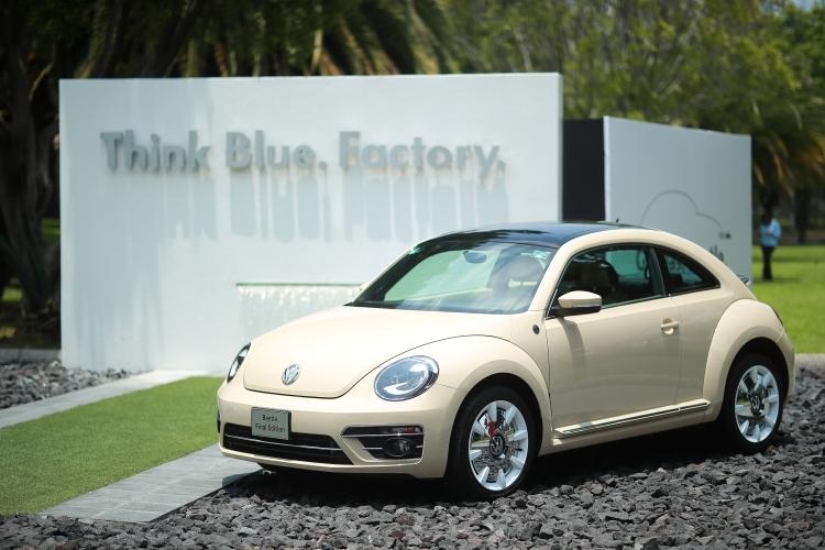 Volkswagen ปิดตำนาน “โฟล์คเต่า” คันสุดท้ายออกจากโรงงานแล้ว