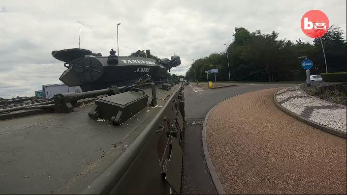 Tank Limo รถถังลิมูซีนที่คุณเช่าไปปาร์ตี้ได้!