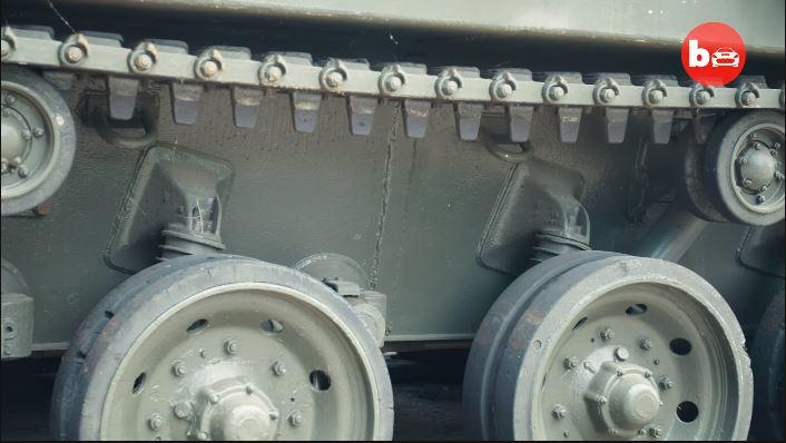 Tank Limo รถถังลิมูซีนที่คุณเช่าไปปาร์ตี้ได้!