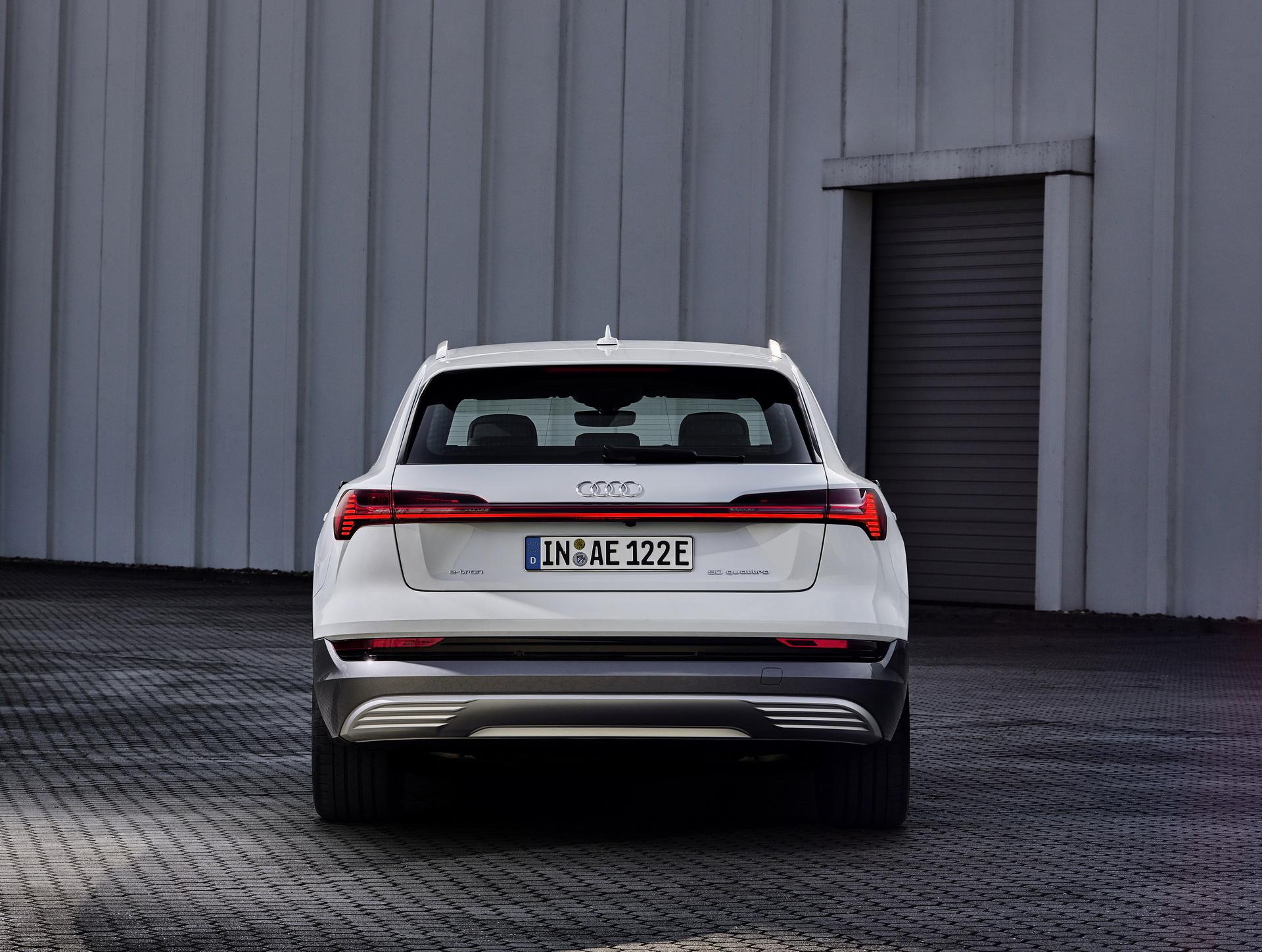 Audi E-Tron 50 รถไฟฟ้าอเนกประสงค์แบตเตอรี่เล็ก ราคายังไม่เผย แต่ถูกลงแน่!