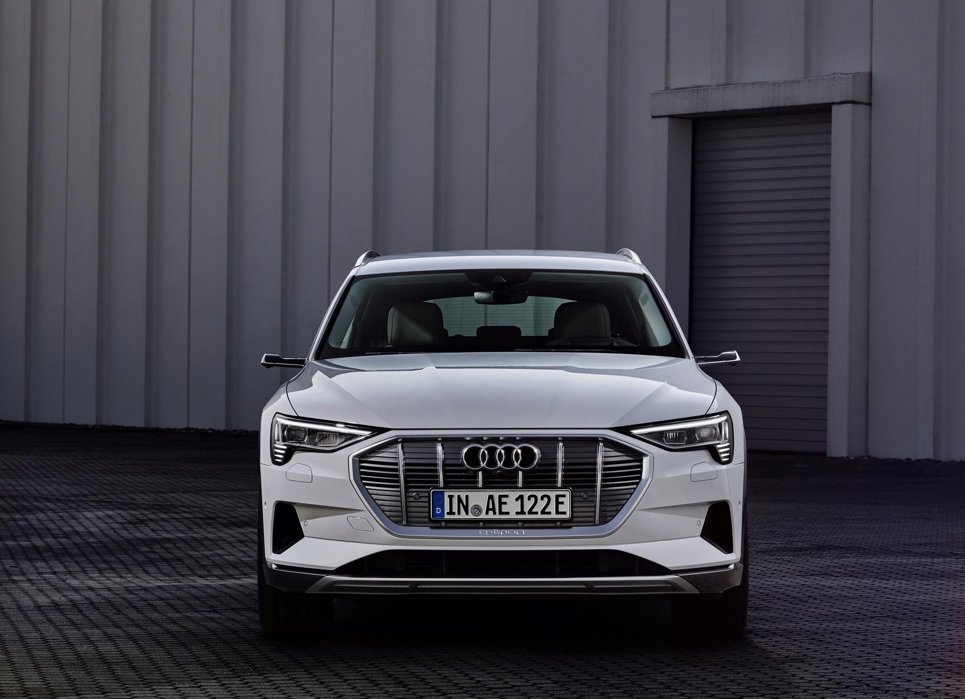 Audi E-Tron 50 รถไฟฟ้าอเนกประสงค์แบตเตอรี่เล็ก ราคายังไม่เผย แต่ถูกลงแน่!