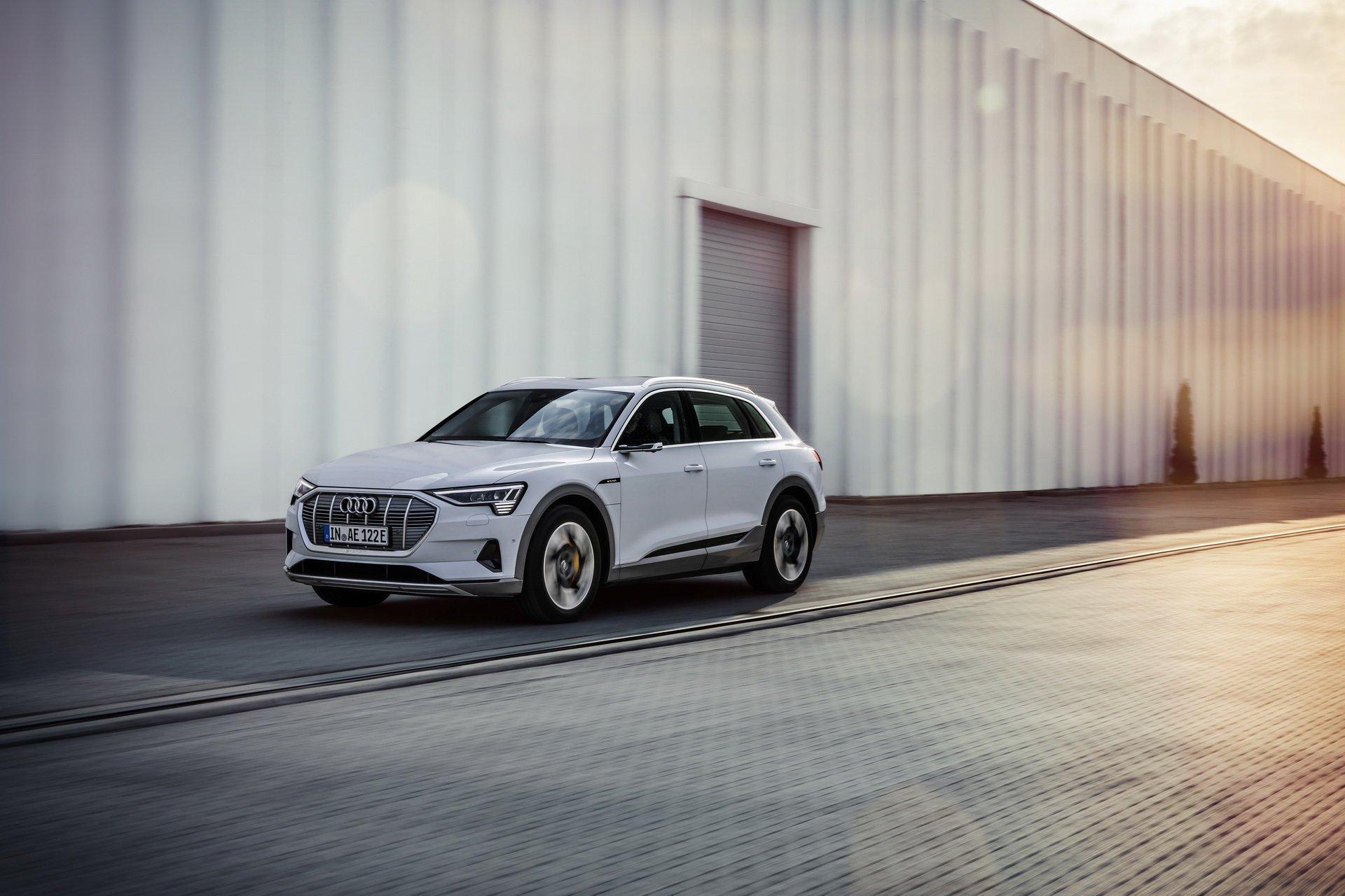 Audi E-Tron 50 รถไฟฟ้าอเนกประสงค์แบตเตอรี่เล็ก ราคายังไม่เผย แต่ถูกลงแน่!