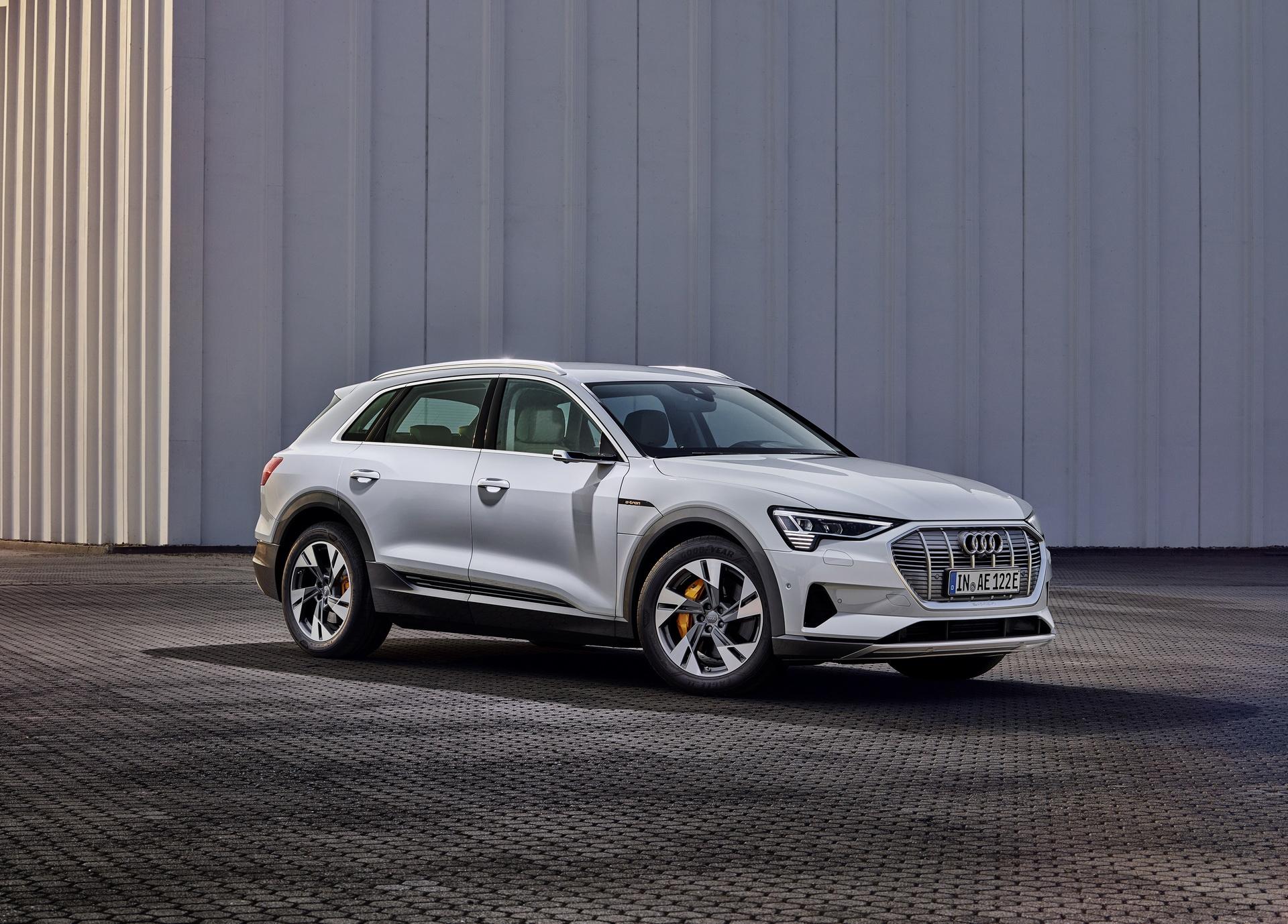 Audi E-Tron 50 รถไฟฟ้าอเนกประสงค์แบตเตอรี่เล็ก ราคายังไม่เผย แต่ถูกลงแน่!