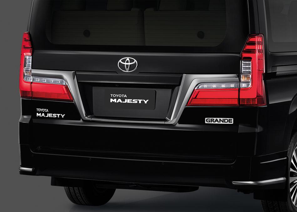 เผยโฉมคันจริง All-new Toyota Majesty รถตู้สุดพรีเมียมราคาเริ่มต้นไม่ถึงสองล้านบาท