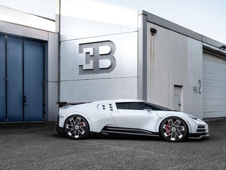 ทั้งโลกนี้มี 10 คัน! Bugatti Centodieci ฉลองครบ 110 ปีด้วยความแรงแบบพีคๆ