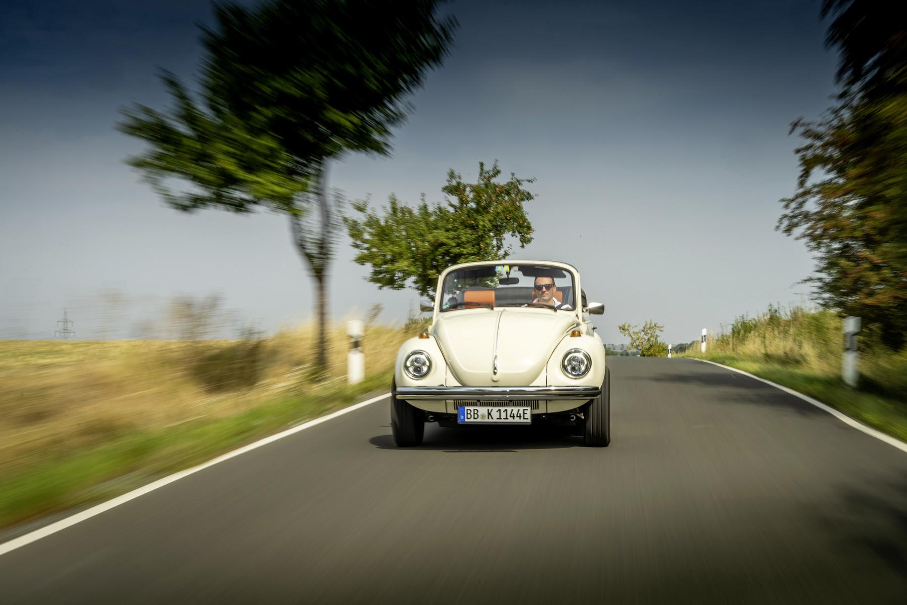 Volkswagen e-Beetle Concept เมื่อโฟล์คเต่าจะกลายร่างเป็นรถยนต์ไฟฟ้า