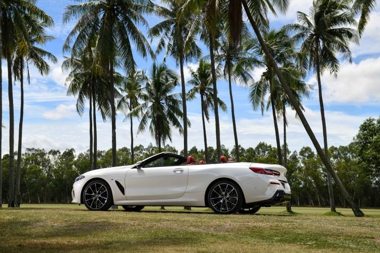 BMW M850i xDrive Convertible เปิดประทุนหรูอัดแน่นความสปอร์ตในราคากว่า 13 ล้าน