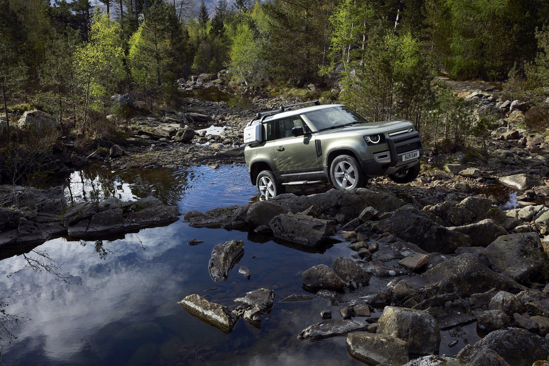 All-new Land Rover Defender 2020 เมื่อออฟโรดในตำนานฟื้นคืนชีพ!