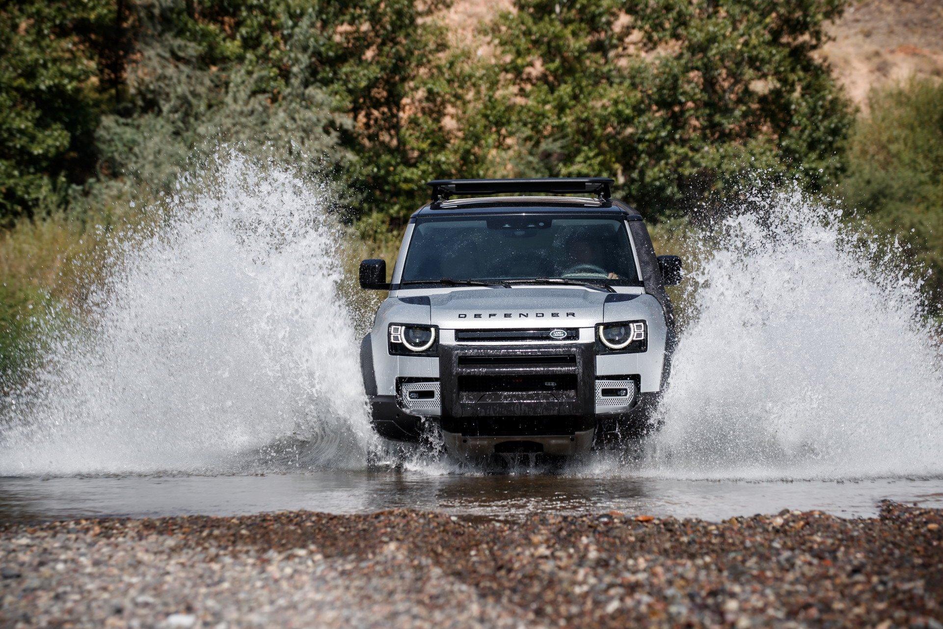 All-new Land Rover Defender 2020 เมื่อออฟโรดในตำนานฟื้นคืนชีพ!