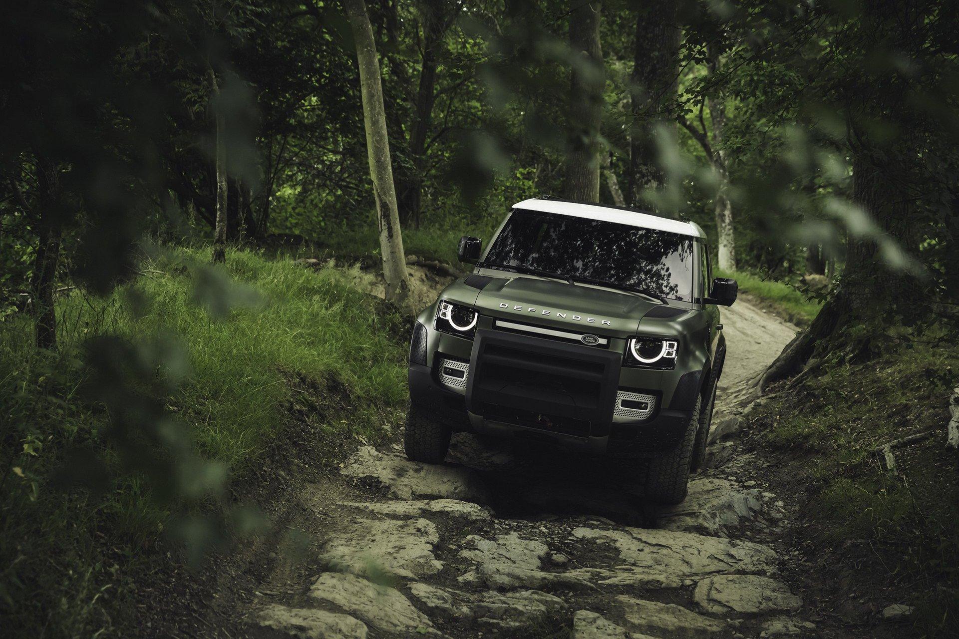 All-new Land Rover Defender 2020 เมื่อออฟโรดในตำนานฟื้นคืนชีพ!