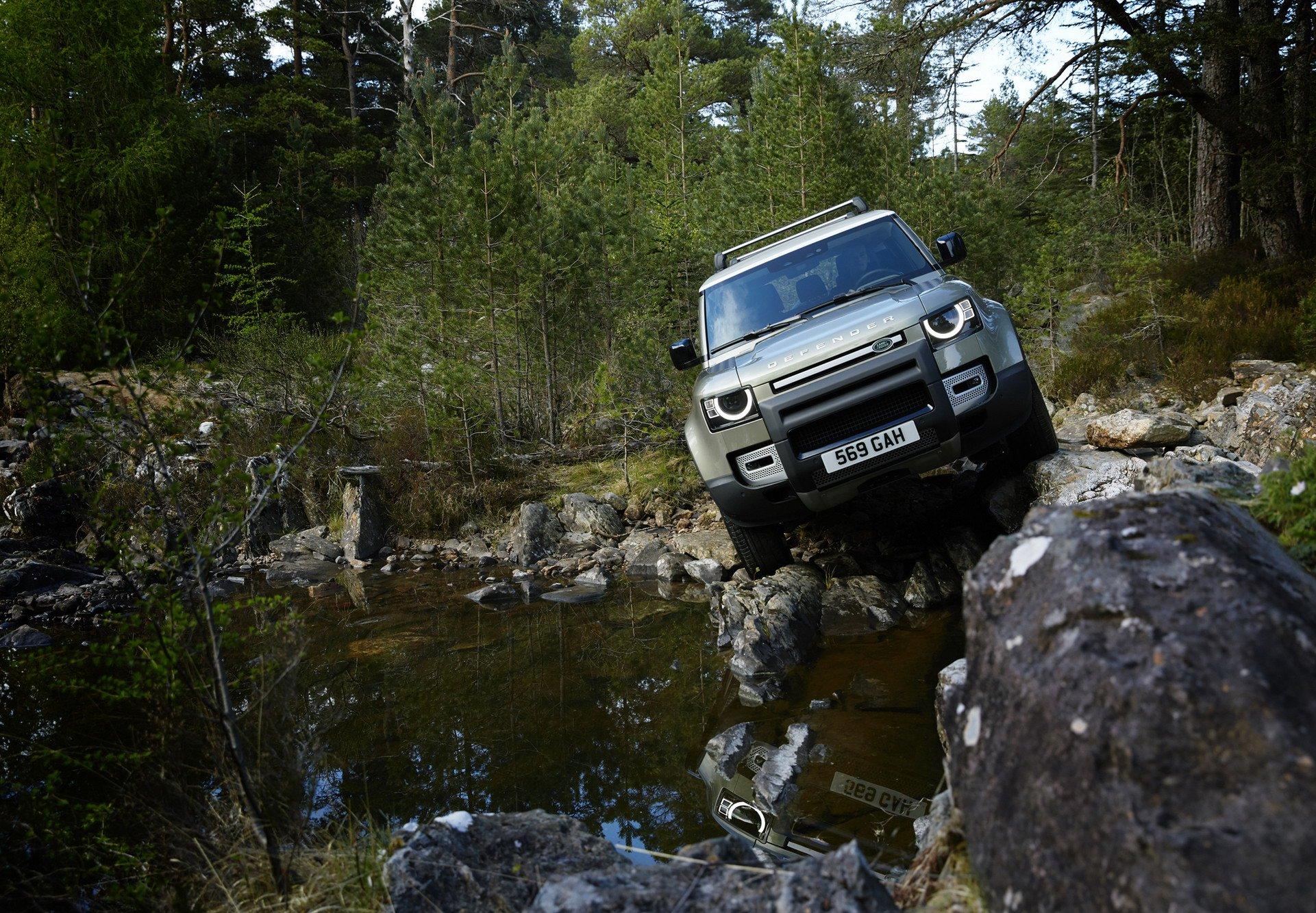 All-new Land Rover Defender 2020 เมื่อออฟโรดในตำนานฟื้นคืนชีพ!