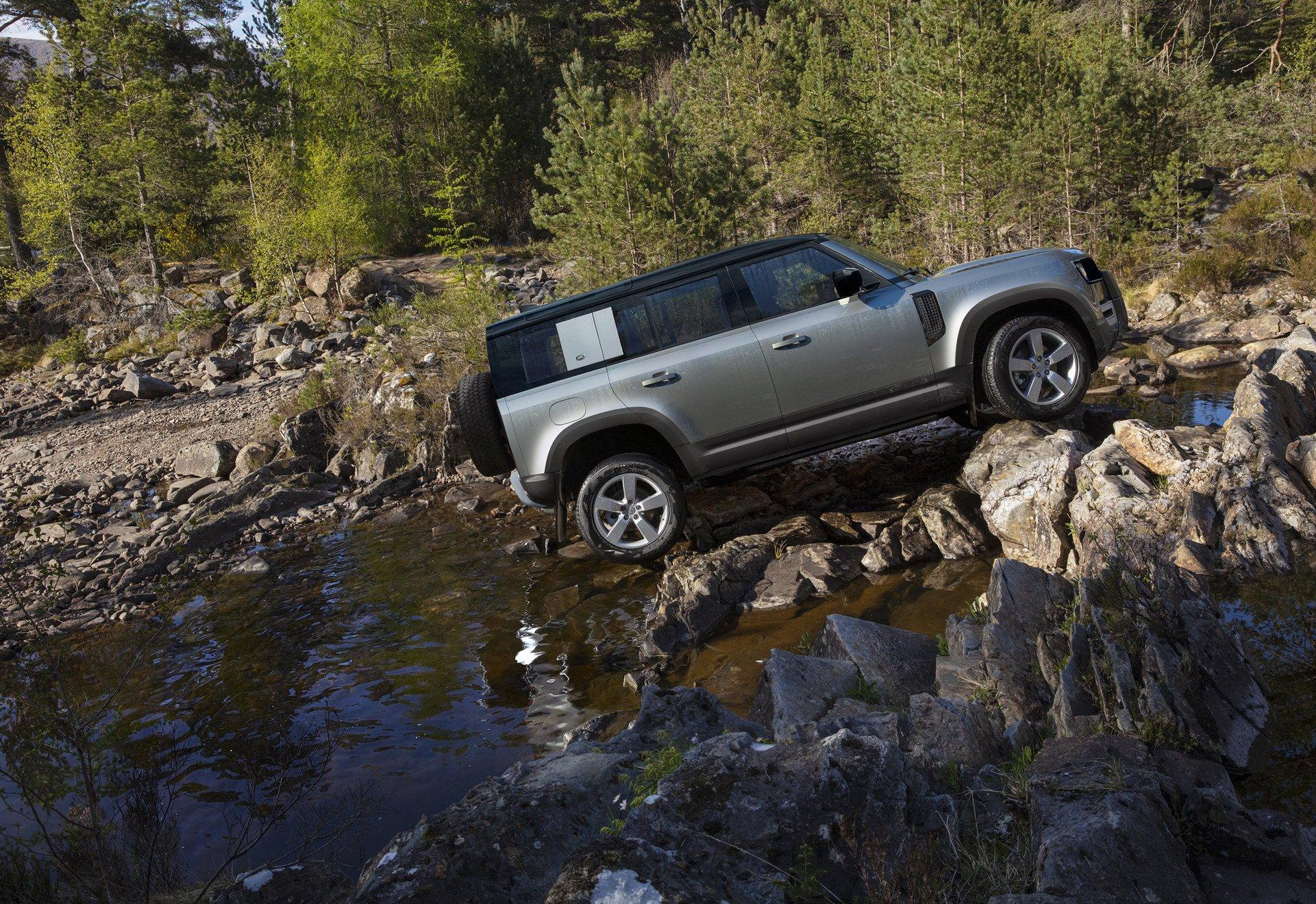 All-new Land Rover Defender 2020 เมื่อออฟโรดในตำนานฟื้นคืนชีพ!