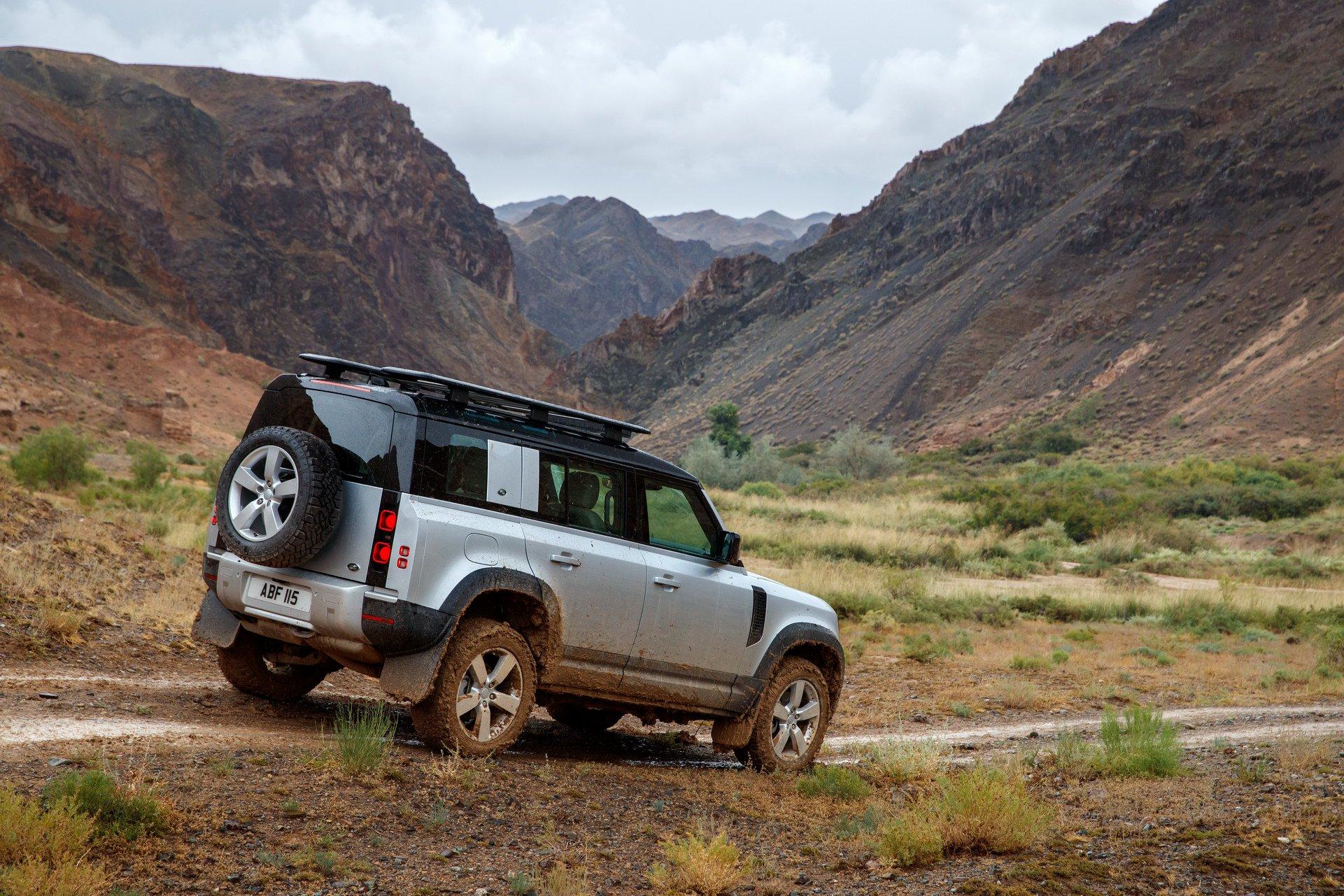 All-new Land Rover Defender 2020 เมื่อออฟโรดในตำนานฟื้นคืนชีพ!