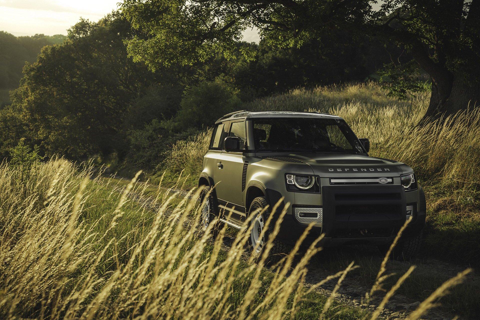 All-new Land Rover Defender 2020 เมื่อออฟโรดในตำนานฟื้นคืนชีพ!