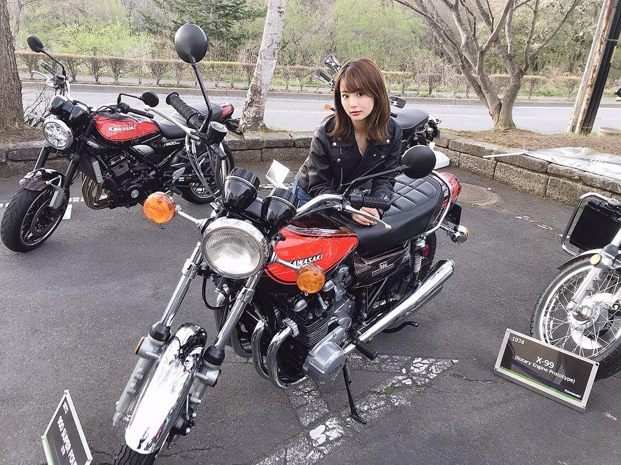 รู้จัก Natsumi Hirajima กราเวียร์ไอดอลหุ่นเร้าใจ และชีวิตบนบิ๊กไบค์ที่ไม่ได้มาเล่นๆ