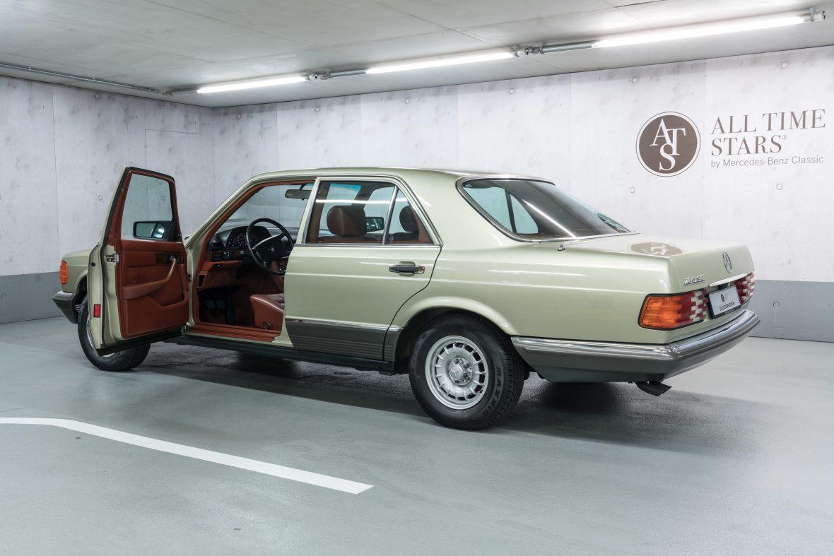 ส่อง Mercedes-Benz 280 SE แม้จะผ่านมา 40 ปี แต่คันนี้สภาพพร้อมใช้!