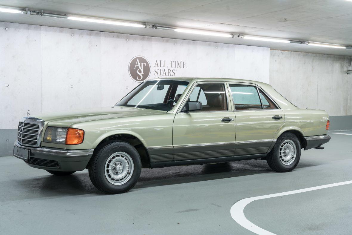 ส่อง Mercedes-Benz 280 SE แม้จะผ่านมา 40 ปี แต่คันนี้สภาพพร้อมใช้!