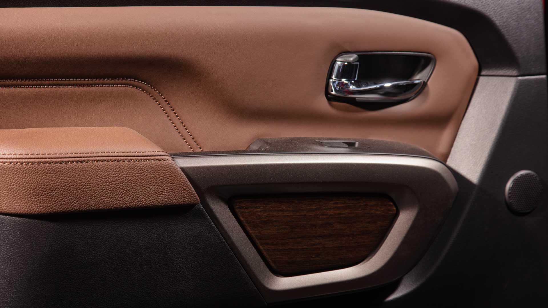 Nissan Titan 2020 กระบะสุดแกร่งพร้อมลุยออฟโรด เปลี่ยนโฉมแทบยกคัน!