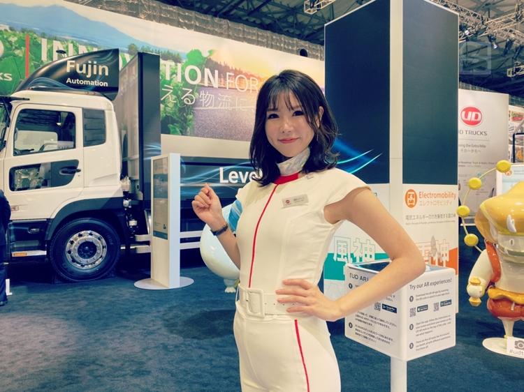 งู้ยน่ารักจัง! รวมภาพความมุ้งมิ้งจากพริตตี้ส่งตรงจาก Tokyo Motor Show 2019